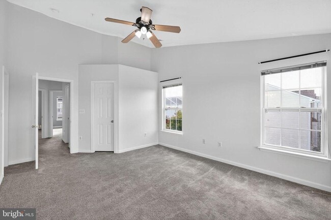 Building Photo - 5015 Leasdale Rd