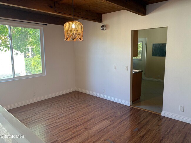 Building Photo - 595 Racquet Club Ln