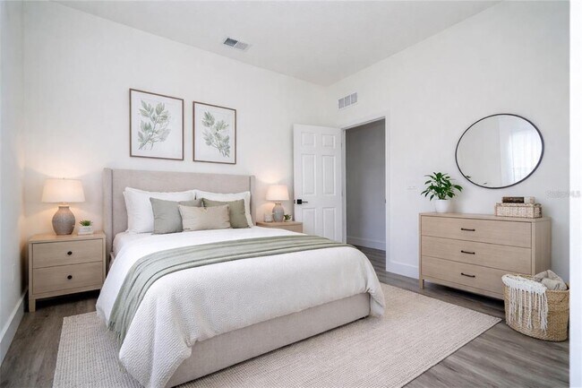 Building Photo - 6671 SW 151 Loop