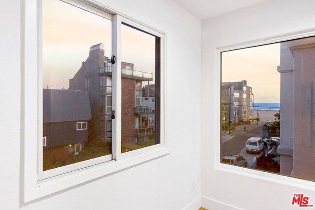 Building Photo - 29 Lighthouse St