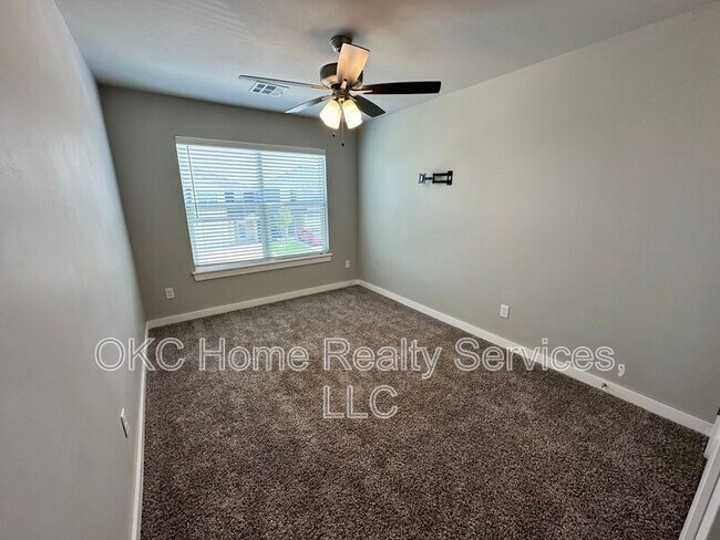 Building Photo - 8925 NW 109th Terrace