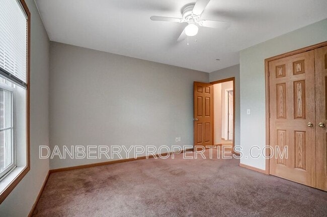 Building Photo - 1125 N Byrne Rd