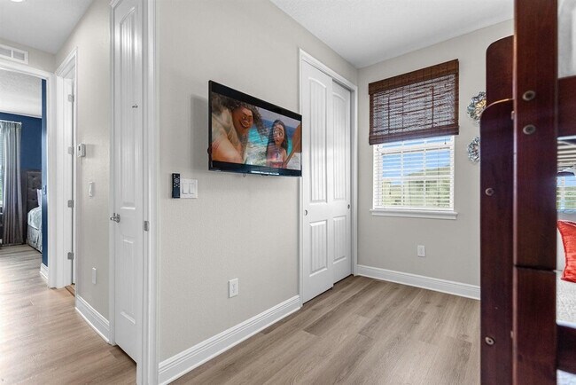 Building Photo - 7739 Graben St