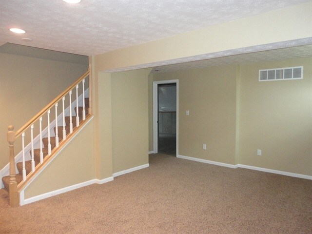 Building Photo - 509 Lake Front Dr