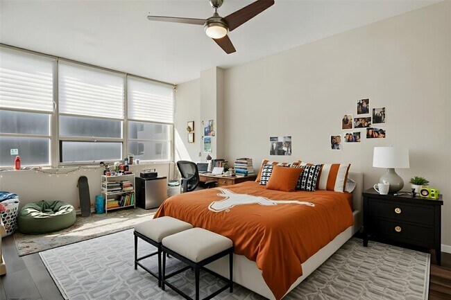 Building Photo - 1800 Lavaca St