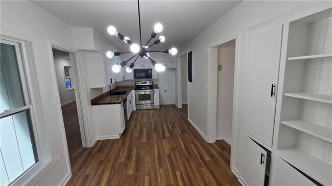 Building Photo - 2084 Snow Rd SW