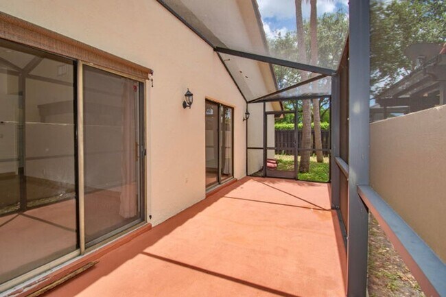 Building Photo - 21662 San Simeon Cir