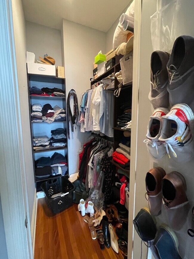 Building Photo - 1746-52 W North Ave