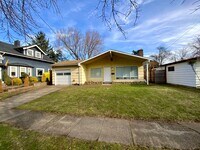 Building Photo - 1206 SE 87th Ave