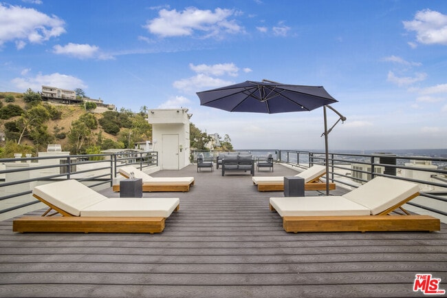 Building Photo - 8507 Franklin Ave