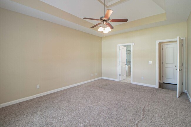 Building Photo - 809 Carousel Ct
