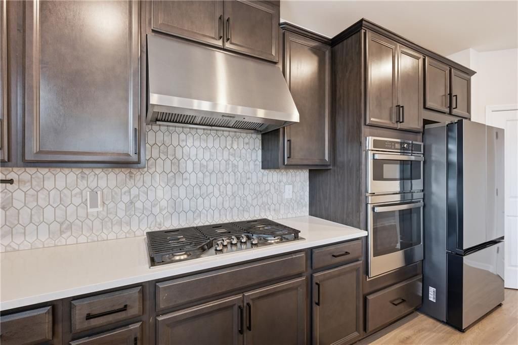 Building Photo - 8820 Shipton Cir