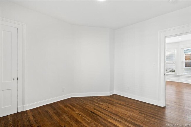 Building Photo - 318 Humphrey St