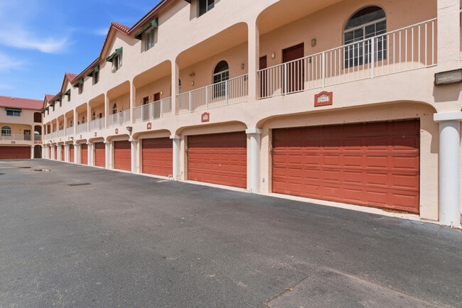 Building Photo - 2445 NE 14th St