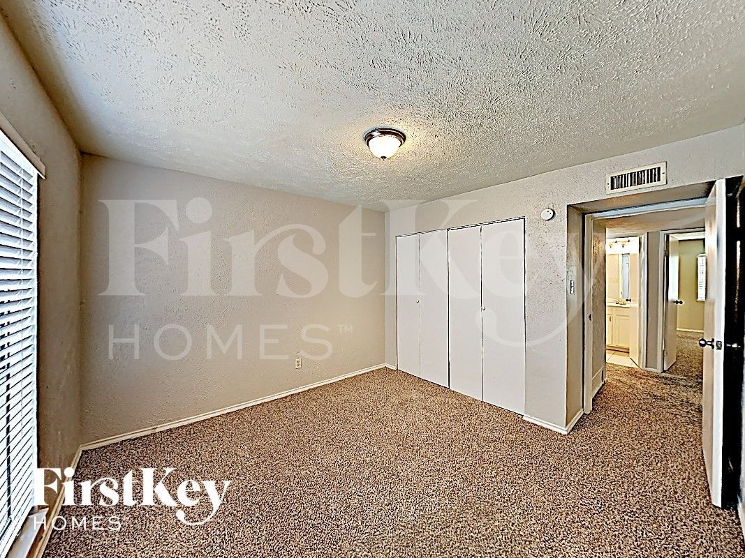 Building Photo - 16934 Macleish Dr