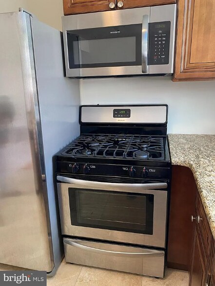 Building Photo - 56-58-58 S Broadway