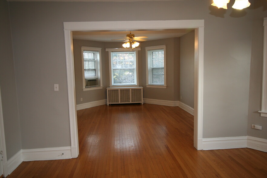 Building Photo - 421 Hannah Avenue