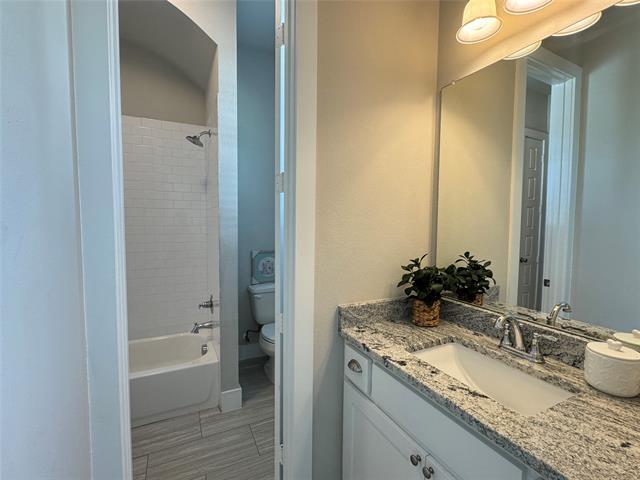 Building Photo - 197 Blackthorn Dr