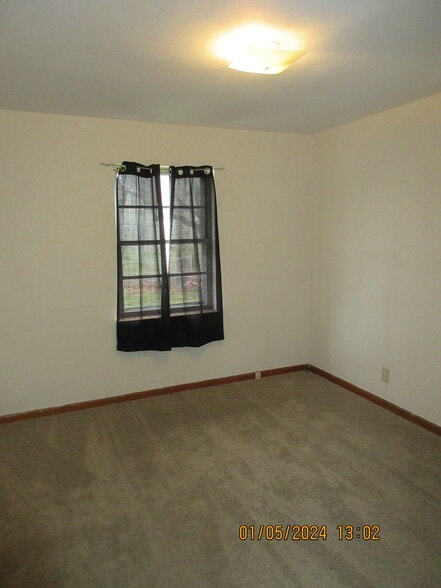 Building Photo - 615 W 29th St
