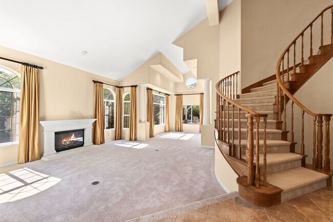 Building Photo - 2663 Yellowwood Dr