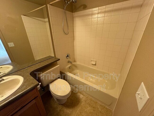 Building Photo - 7357 Legend Hill Dr