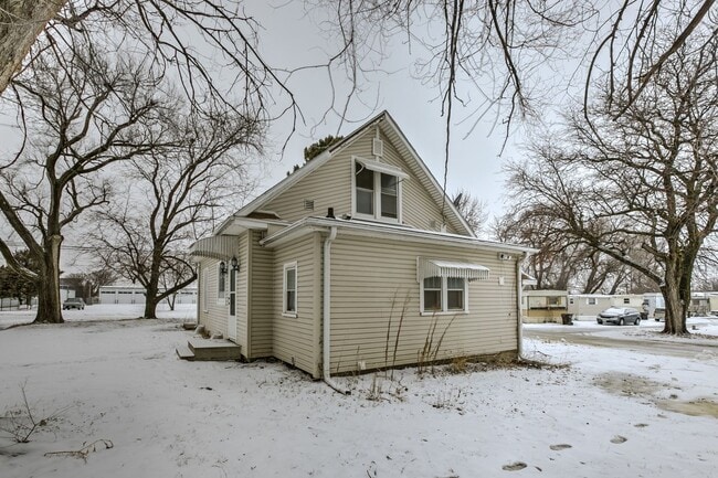 Building Photo - 3100 N 35th St