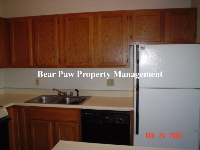 Building Photo - Great 2 bedroom Condo in North Evergreen!!