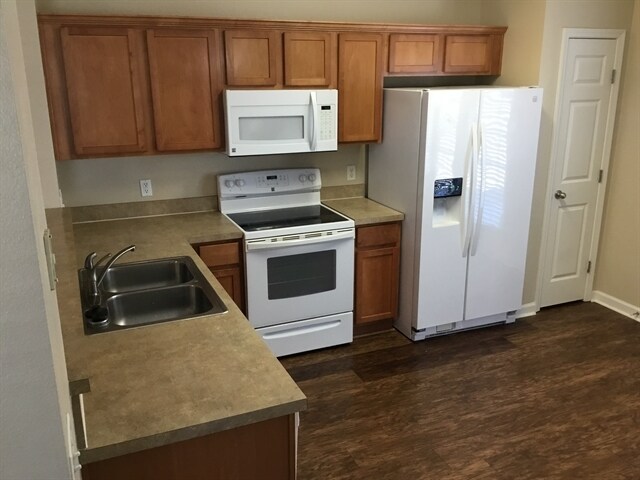 Building Photo - 10 Blue Oak Dr