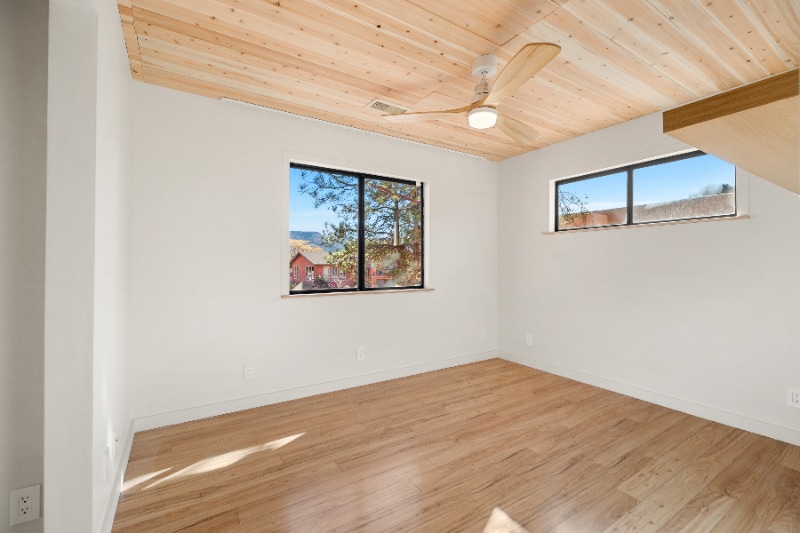 Building Photo - 115 Canyon Diablo Rd