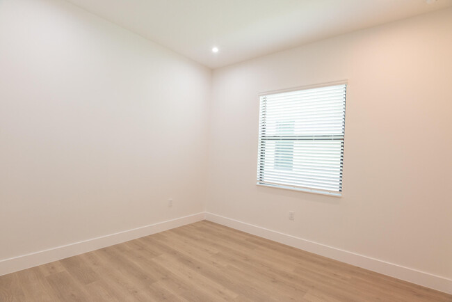 Building Photo - 12705 Solana Bay Cir