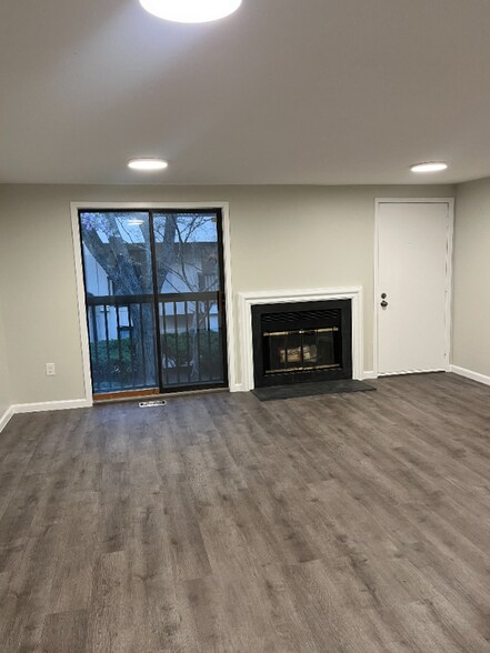 Building Photo - 9787 Hellingly Pl