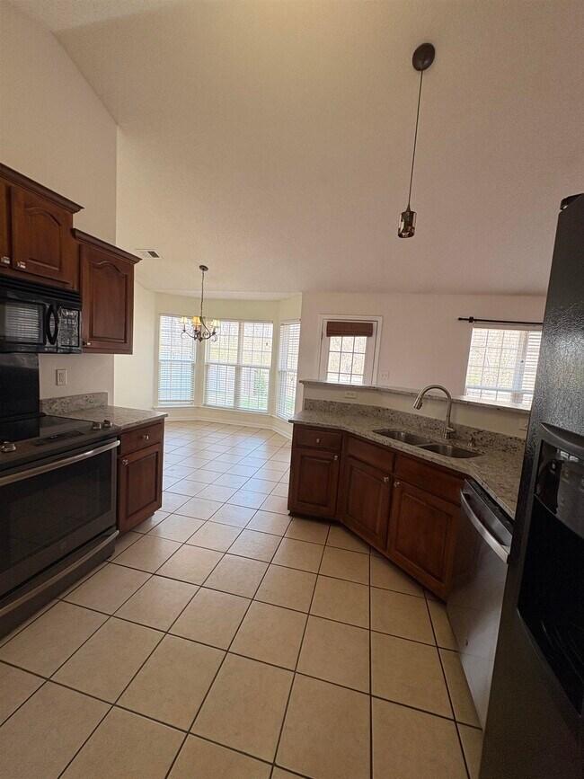 Building Photo - 11590 Milton Ridge Cove