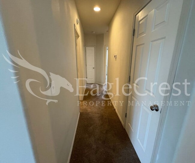 Building Photo - Three Bedroom, Two Bathroom Home Located o...