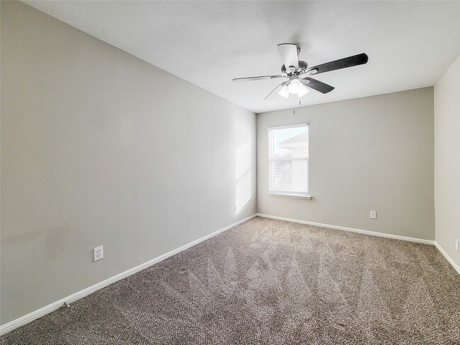 Building Photo - 3926 W Lindbergh Ct