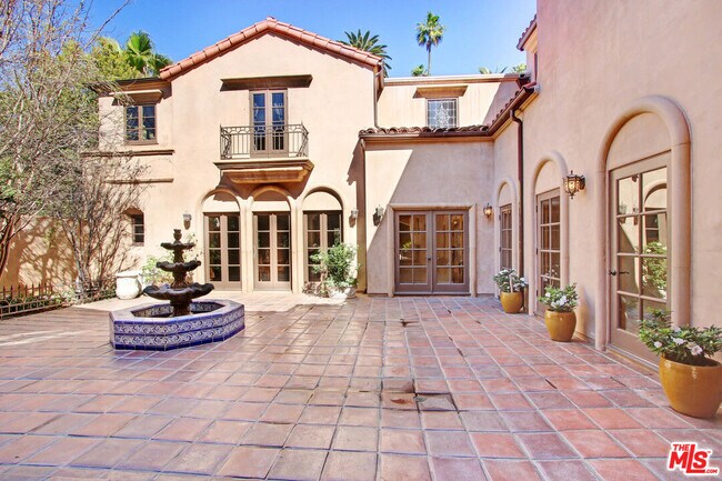 Building Photo - 725 Foothill Rd