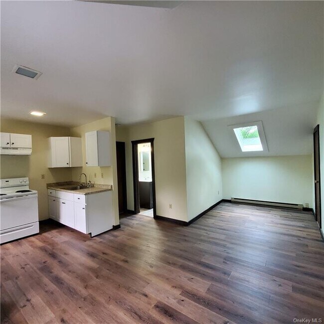 Building Photo - 32 Bircher Ave