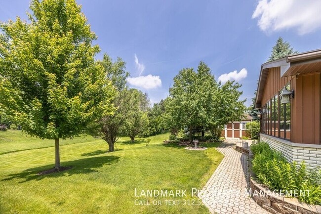Building Photo - 14518 S Golden Oak Dr