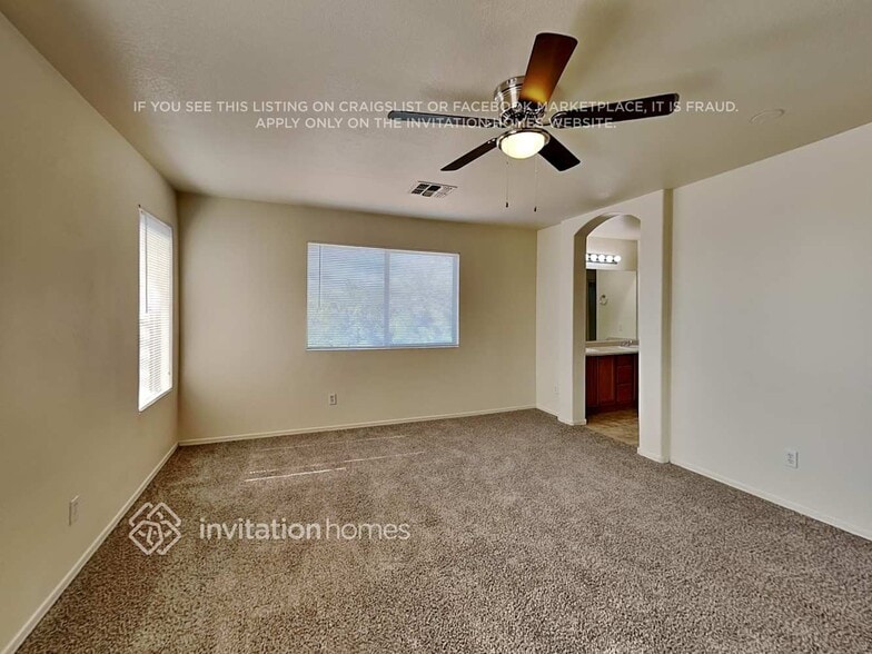 Building Photo - 828 W Roeser Rd