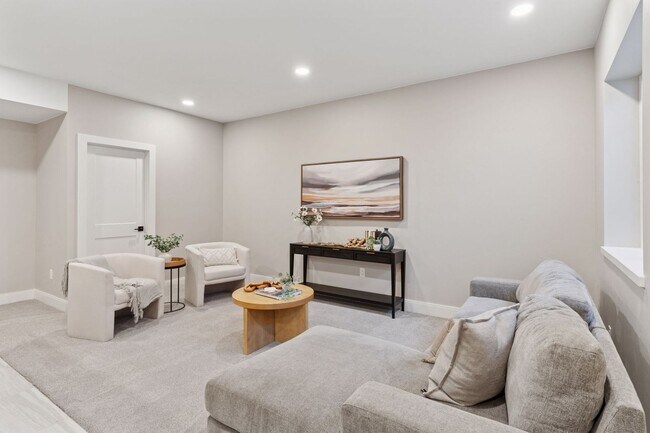 Building Photo - New Charming Berthoud Home with Modern Comfort | $1000 Deposit with Approved Credit and TWO WEEKS...