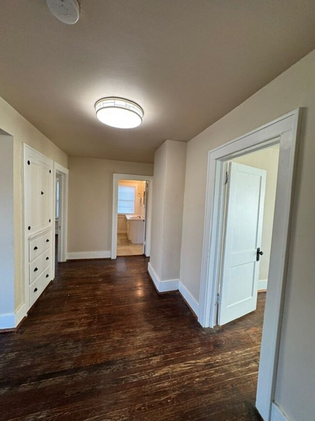 Building Photo - 2 bed 1 bath upstairs garage apartment, you pay only electric, private entrance and parking !