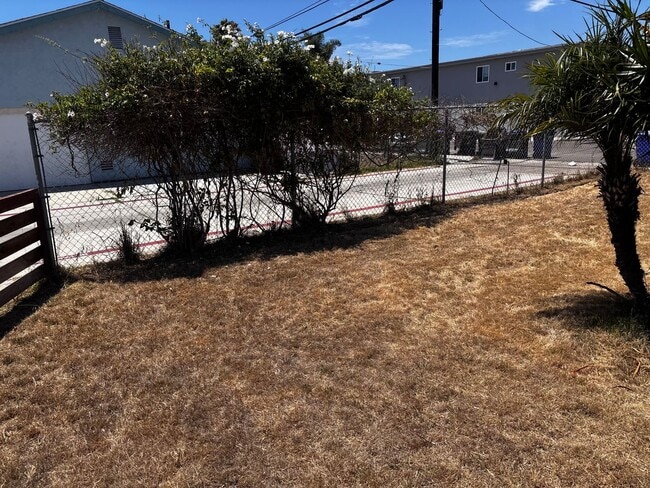 Building Photo - Beautiful 2 bedrooms duplex in Imperial Beach