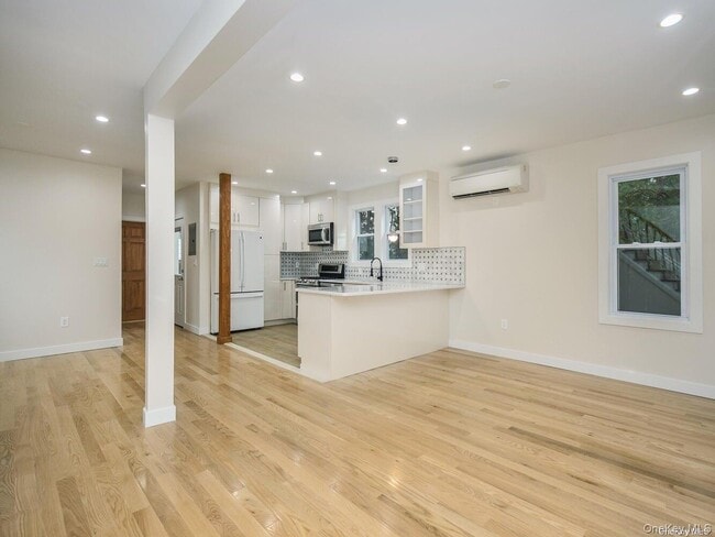 Building Photo - 4 S 8th St