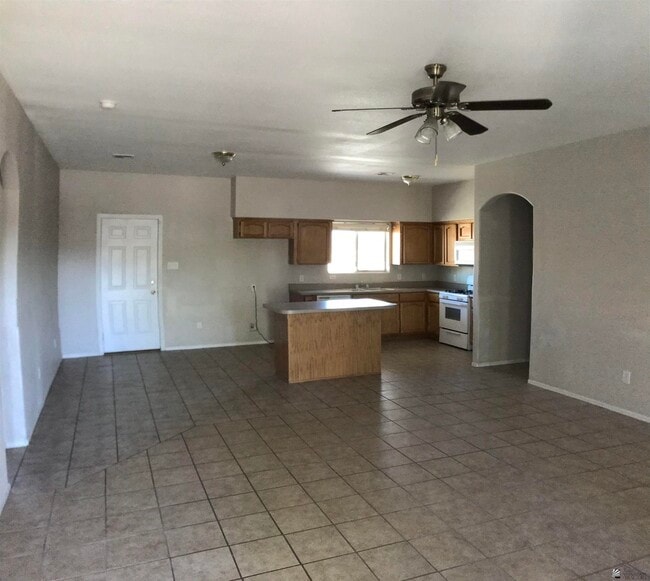 Building Photo - 10176 E 37th St