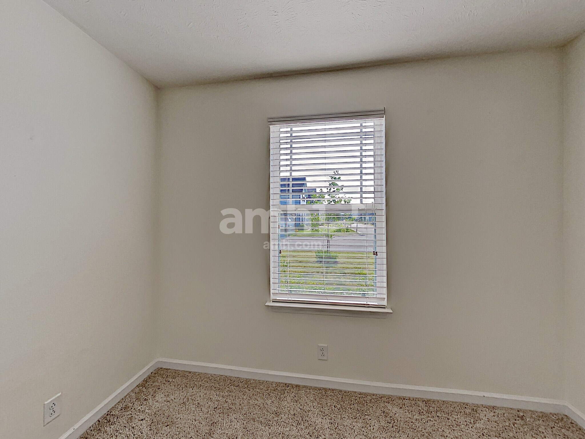Building Photo - 1617 Ursuline Ln