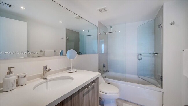 Building Photo - 6700 Indian Creek Dr