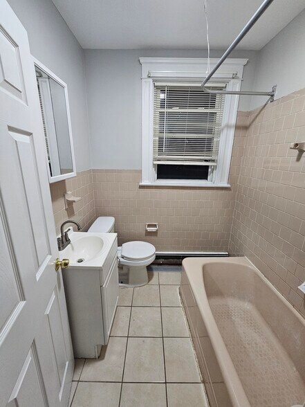 Building Photo - 91 Berkshire St