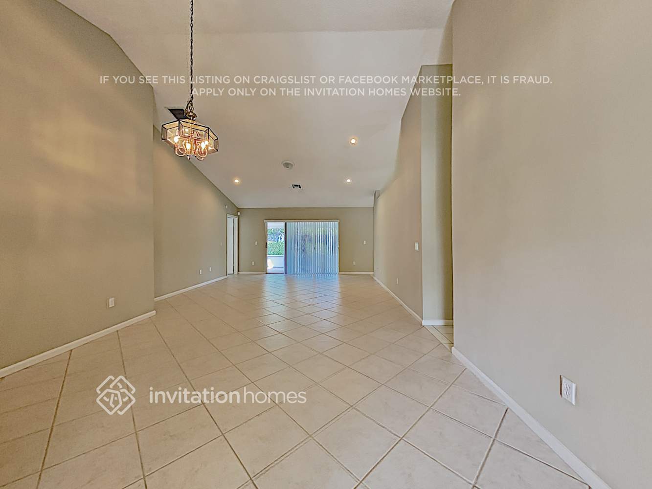 Building Photo - 13048 Meadowbreeze Dr