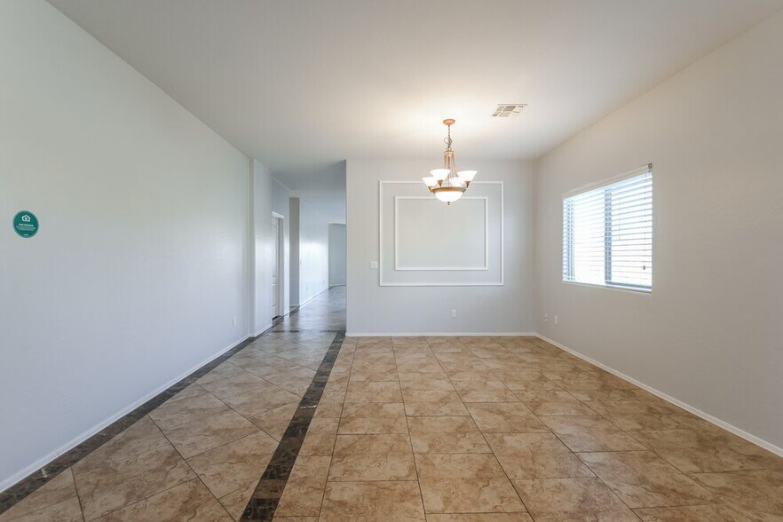 Building Photo - 3761 W Eastman Ct