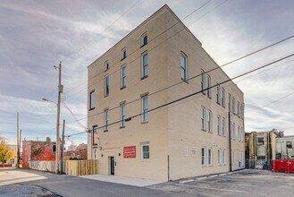 Building Photo - 10 W Leigh St