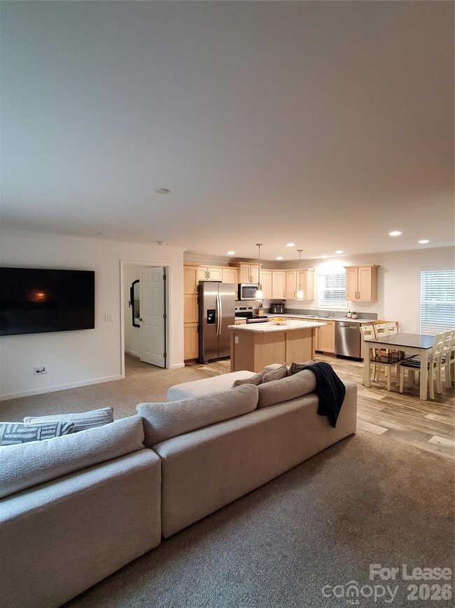 Building Photo - 118 Vly Spgs Dr